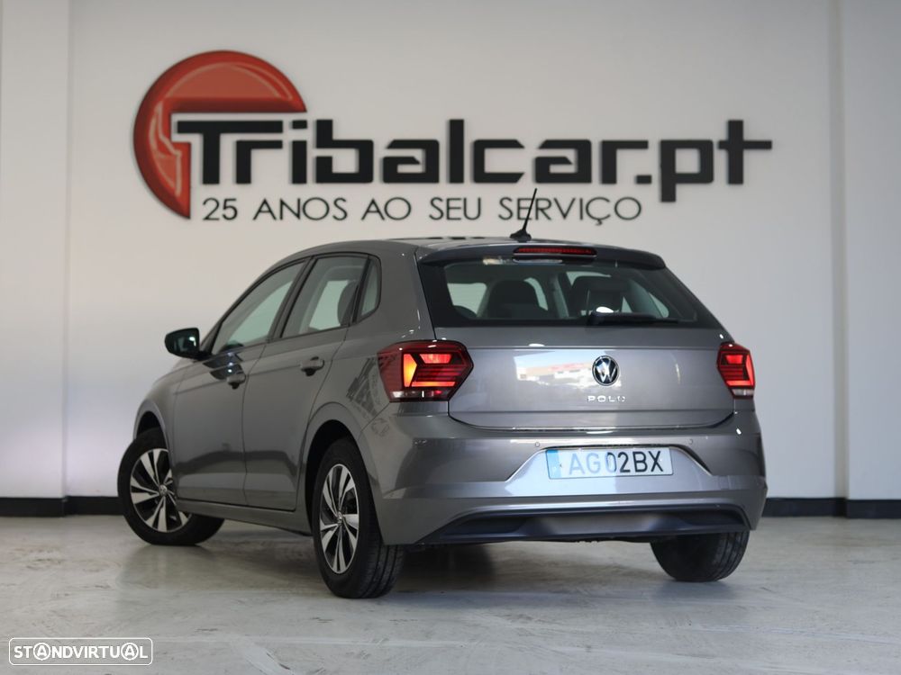 VW Polo 1.0 Confortline - 2
