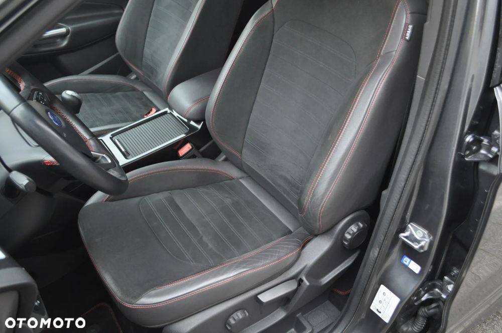 Ford Kuga 2.0 TDCi 4x2 ST-Line - 22