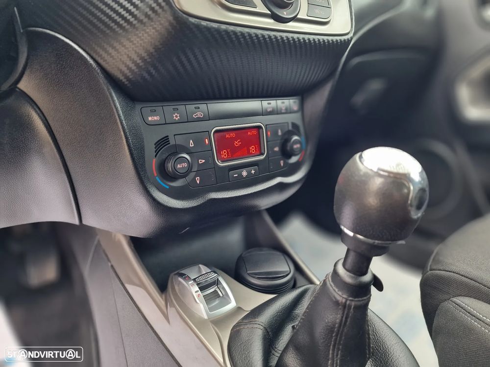 Alfa Romeo MiTo 1.6 JTD Distinctive S&S - 14