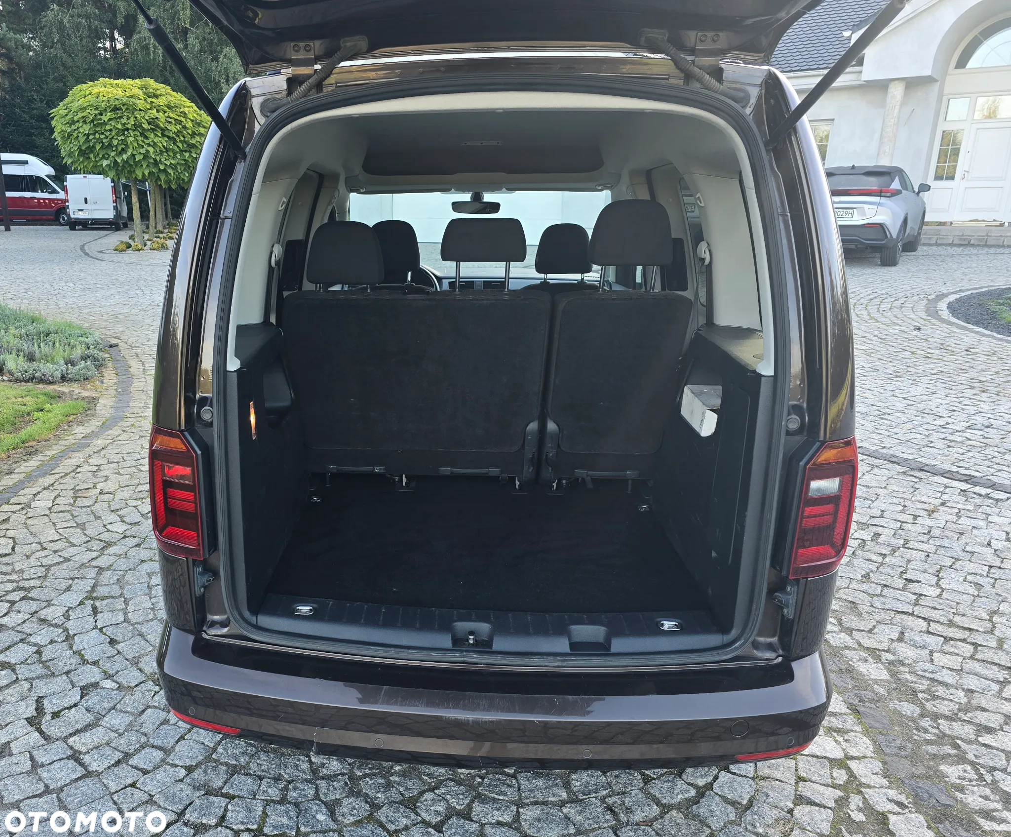 Volkswagen Caddy 2.0 TDI Comfortline DSG - 6
