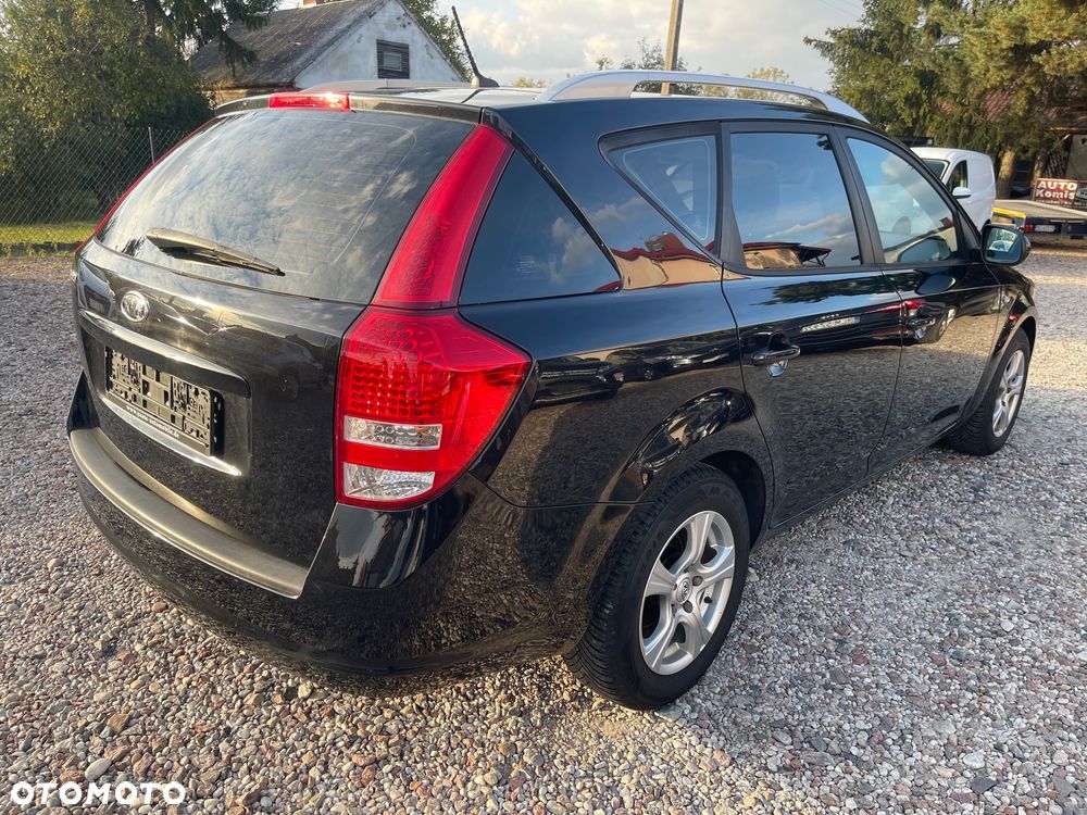 Kia Ceed 1.4 CVVT LX Basis - 2