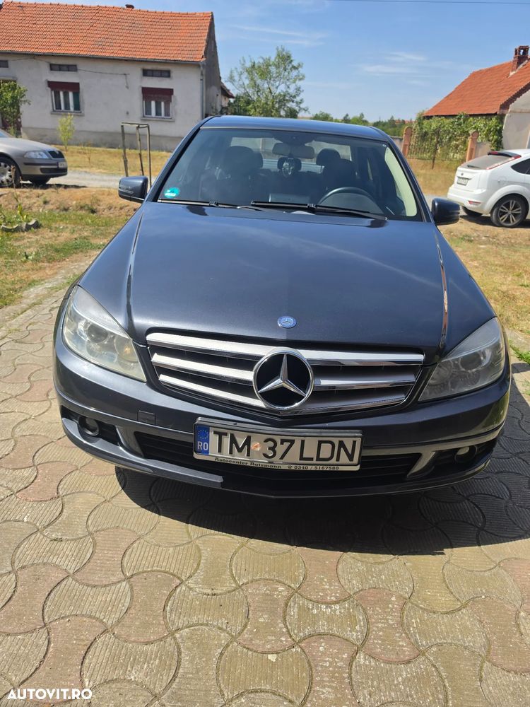 Mercedes-Benz C 200 CGI BlueEFFICIENCY - 1
