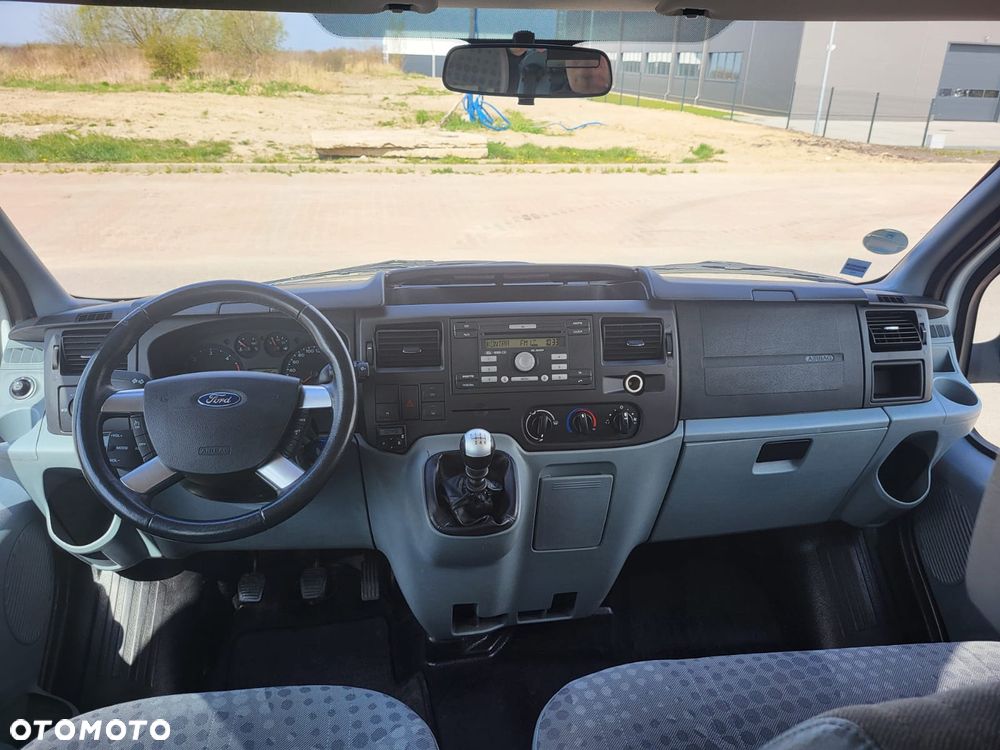 Ford Transit - 23