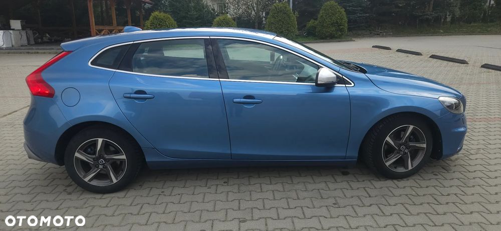 Volvo V40 D2 Drive-E R-Design Momentum - 4