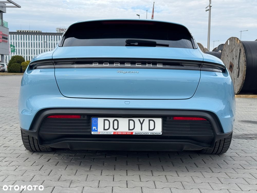 Porsche Taycan - 6