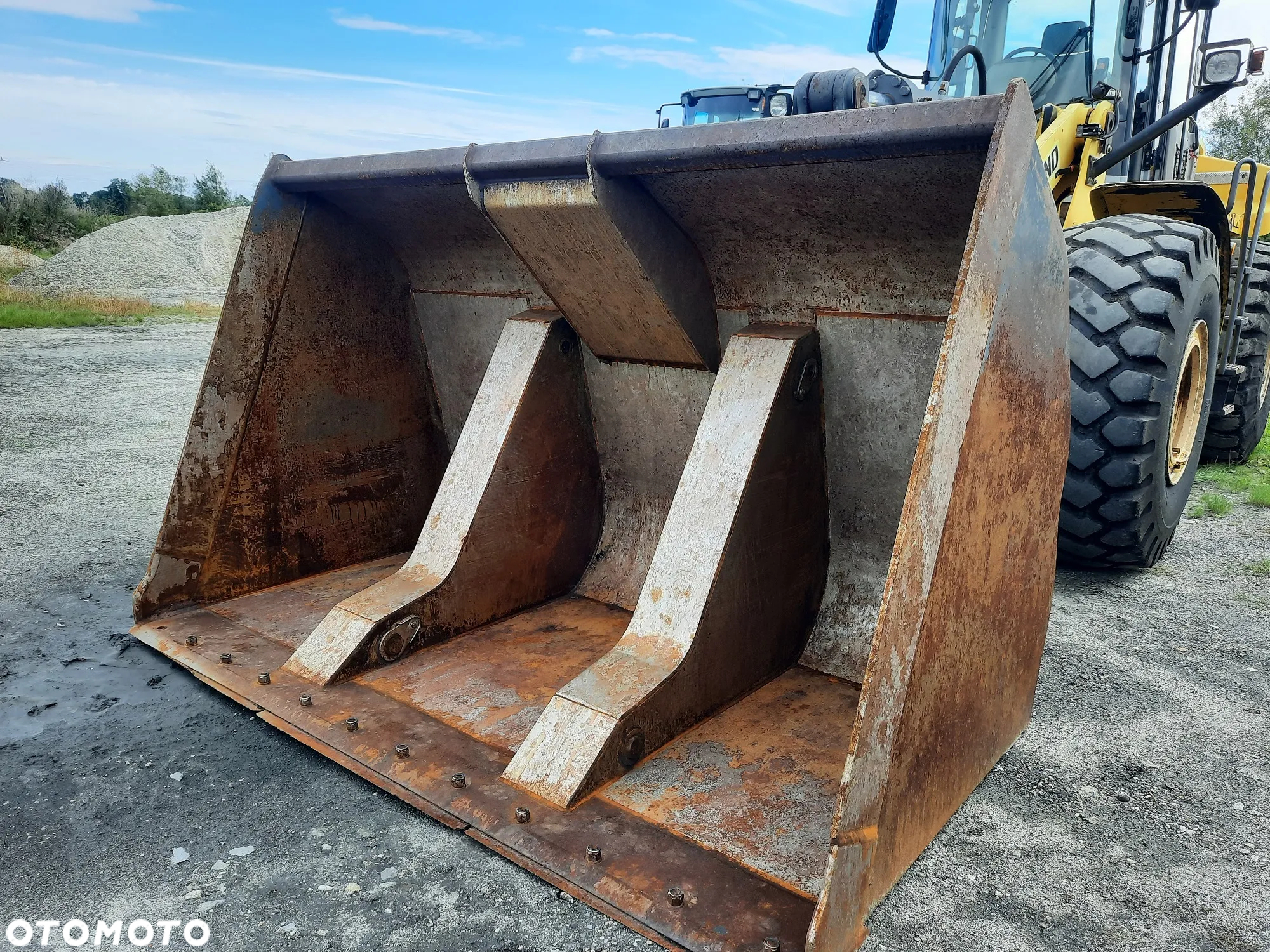 New Holland W270, wysoki wysyp, - 9