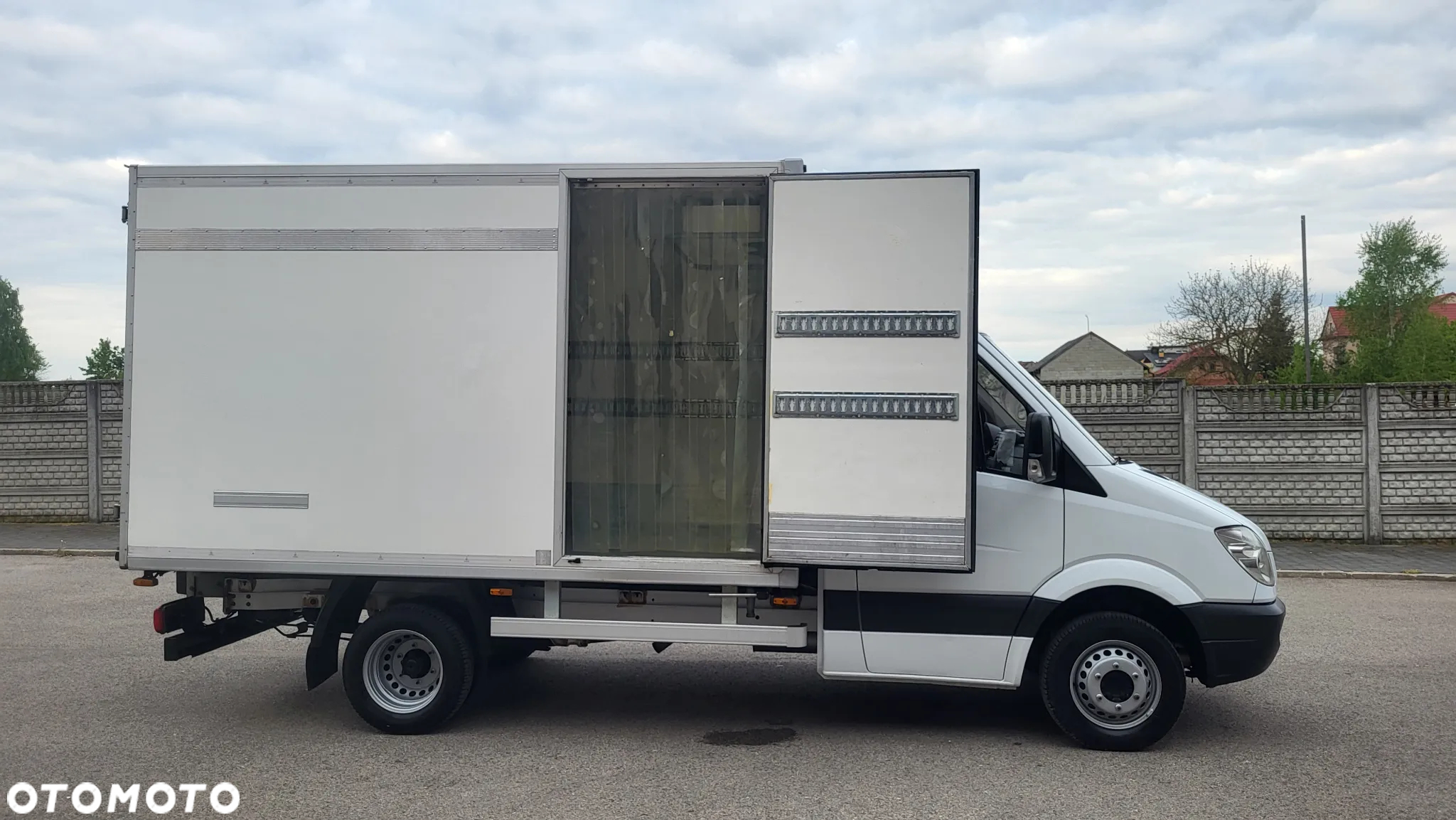Mercedes-Benz Sprinter - 27
