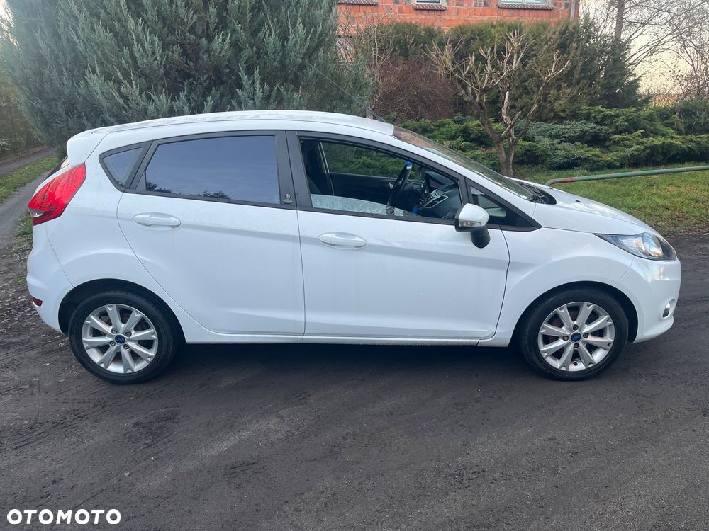 Ford Fiesta 1.4 Champions Edition - 4