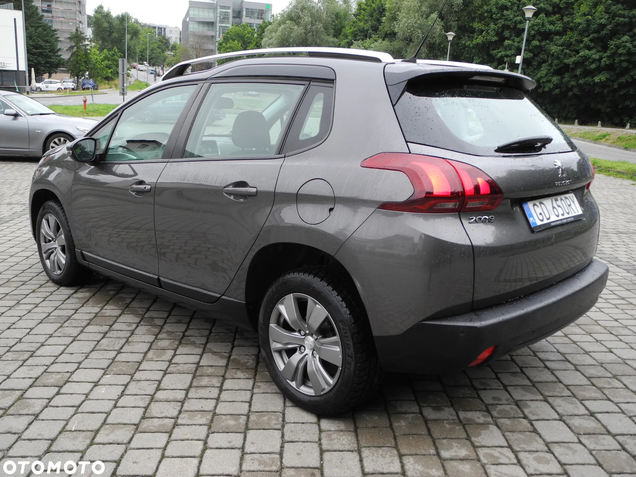Peugeot 2008 - 4