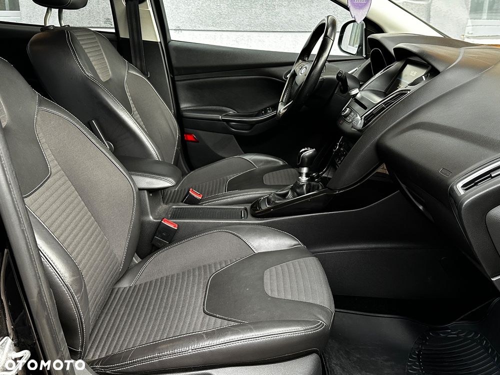 Ford Focus 1.0 EcoBoost Titanium - 14