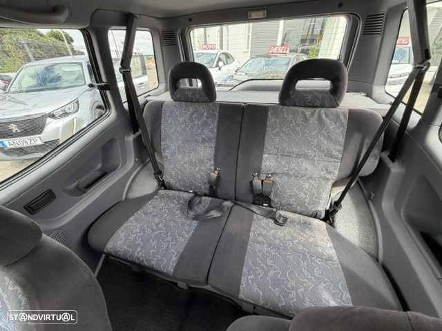 Nissan Terrano II 2.7 TD Sport - 16