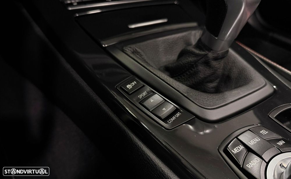 BMW Z4 sDrive20i - 13