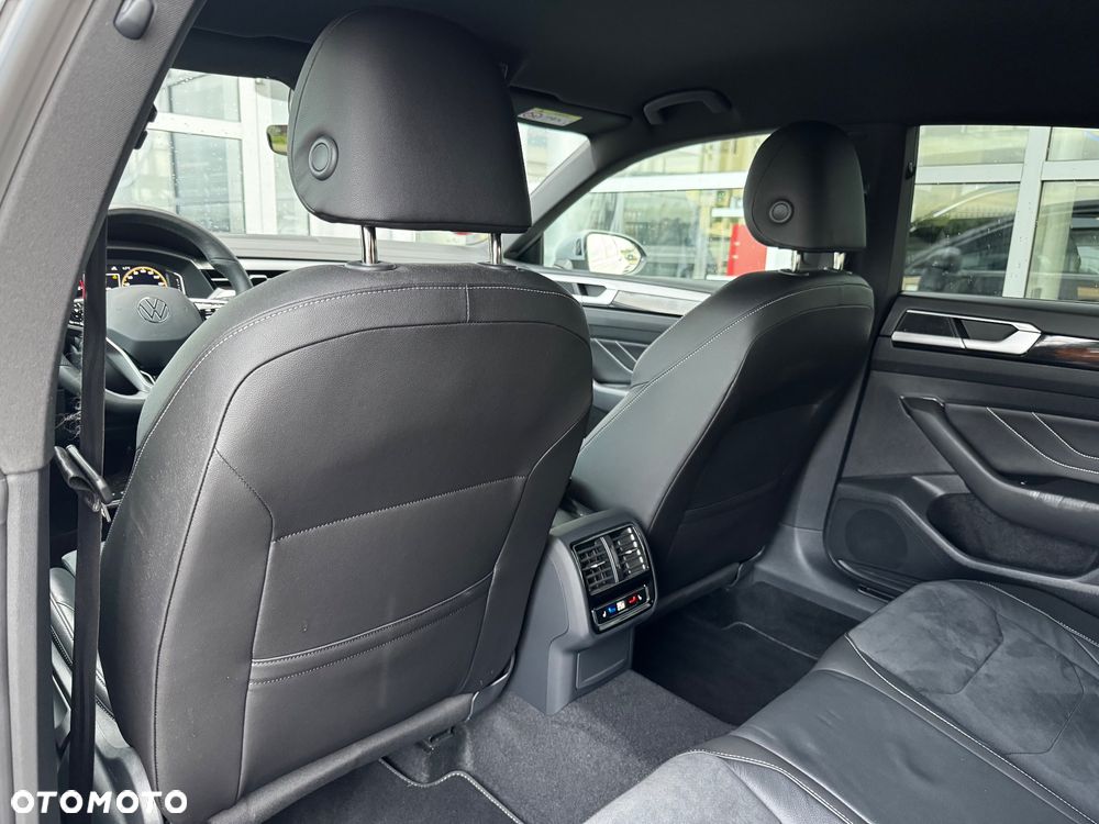 Volkswagen Arteon 2.0 TDI SCR DSG R-Line - 12