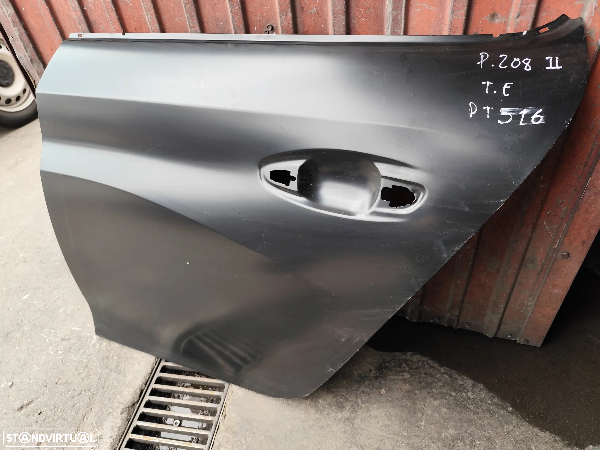 PEUGEOT 208 II PAINEL DE PORTA TRAS ESQUERDA - PT516 - 4