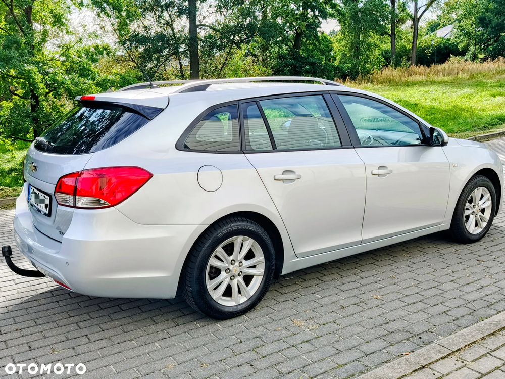 Chevrolet Cruze 1.6 LT - 8