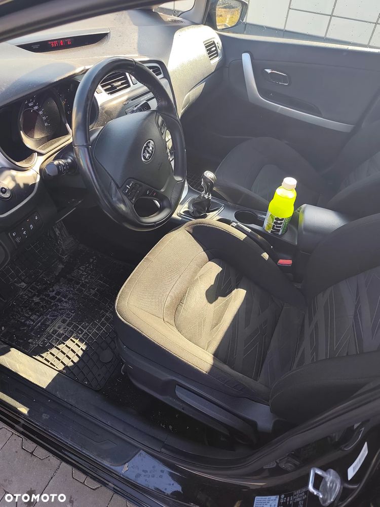 Kia Ceed 1.6 CRDi 128 ISG Dream Team Edition - 7