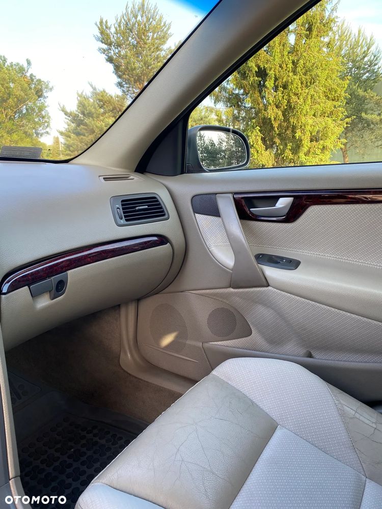 Volvo S60 2.4 Comfort - 19