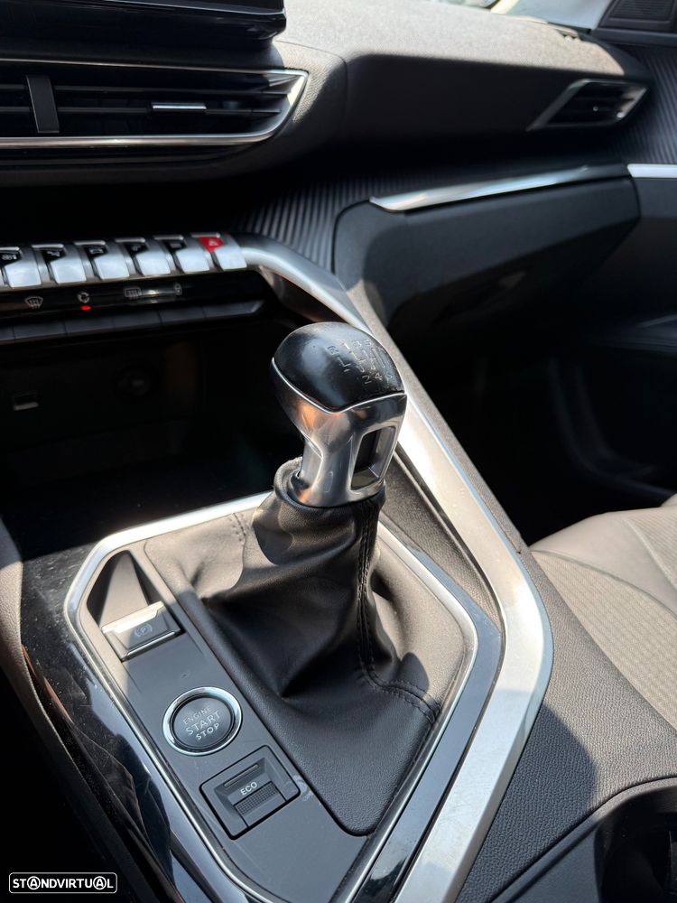Peugeot 3008 1.2 PureTech Allure J18 - 29