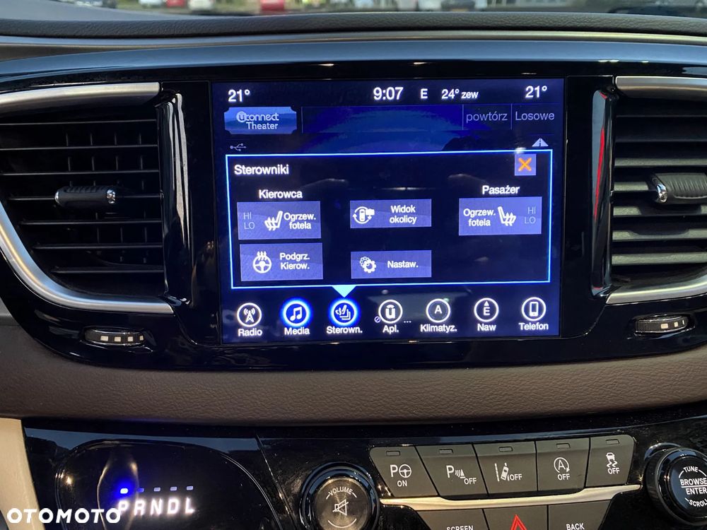 Chrysler Pacifica - 18