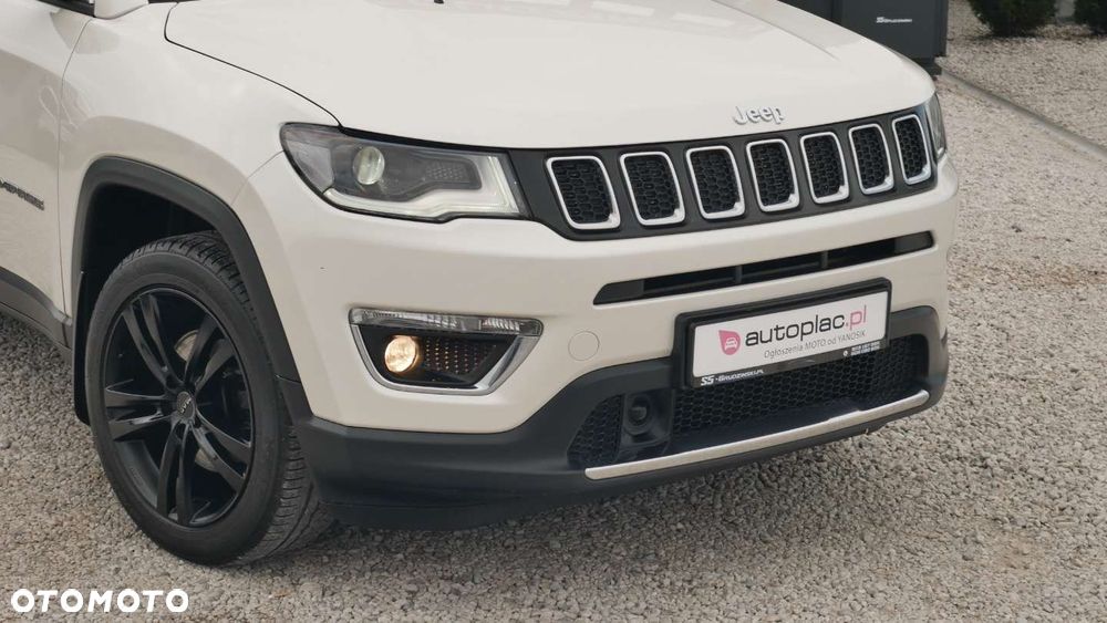 Jeep Compass - 26