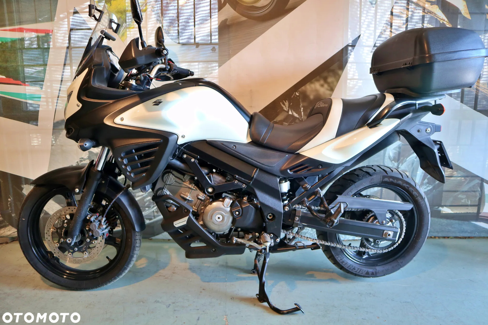 Suzuki V-STROM - 4