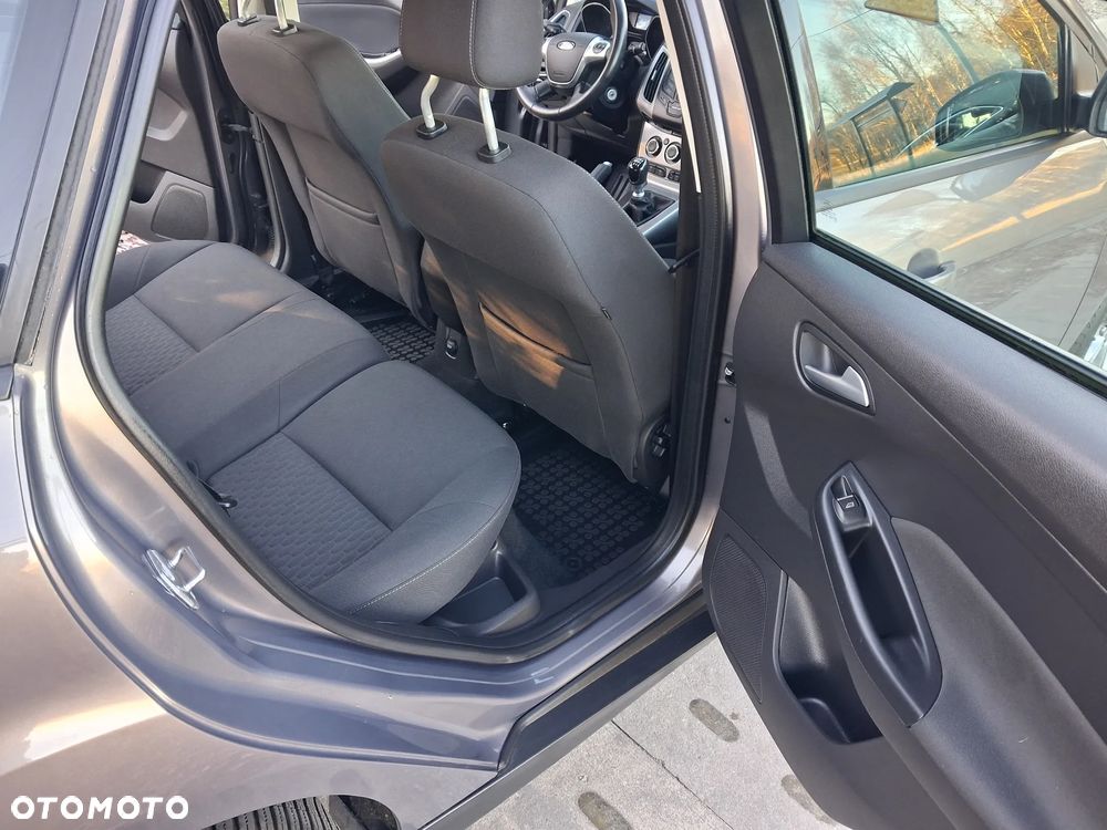 Ford Focus 1.0 EcoBoost Trend - 24