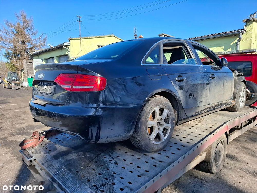 Audi A4 B8 2010r - 3