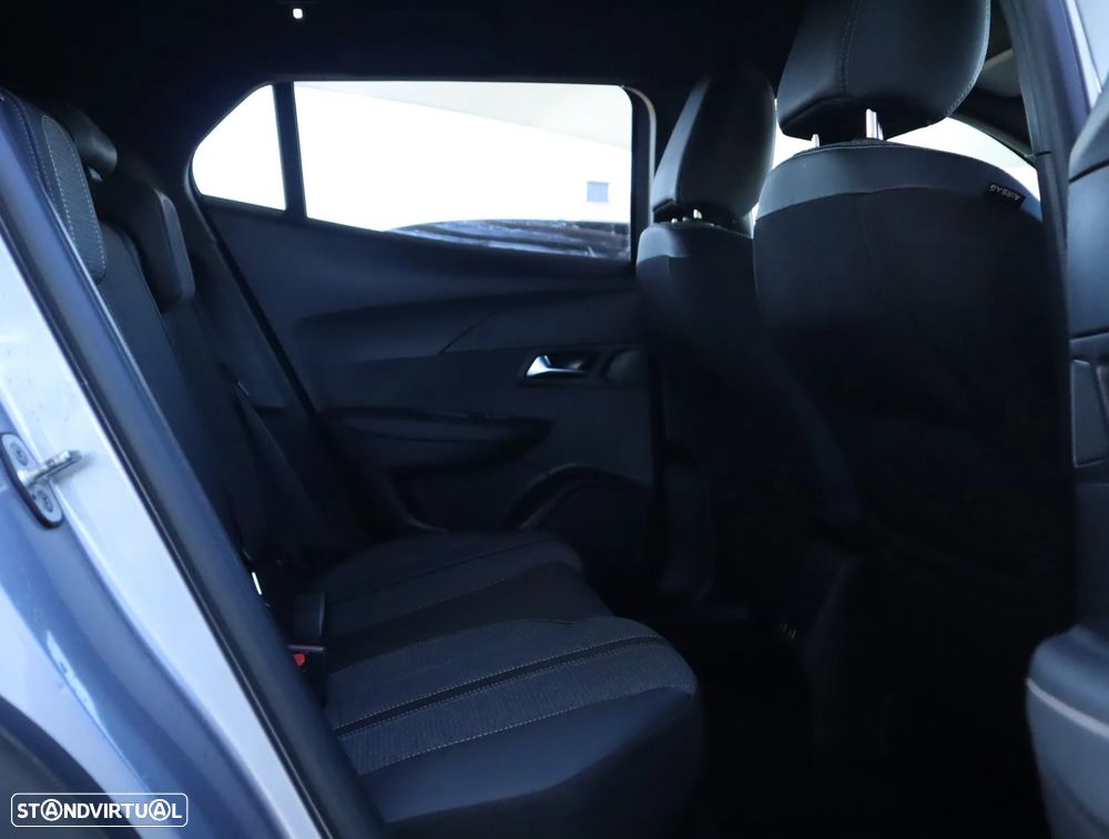 Peugeot 2008 1.2 Allure - 21