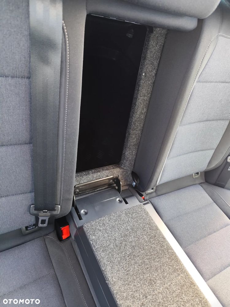 Volkswagen Golf 1.2 TSI Style - 32