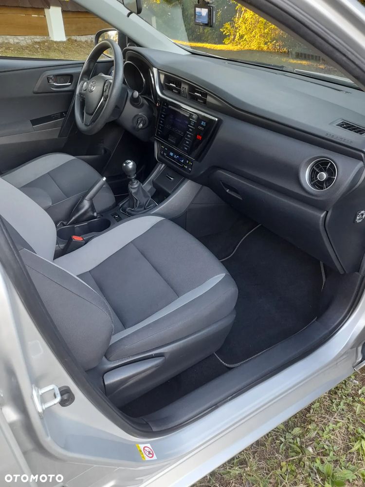 Toyota Auris 1.6 Active - 26