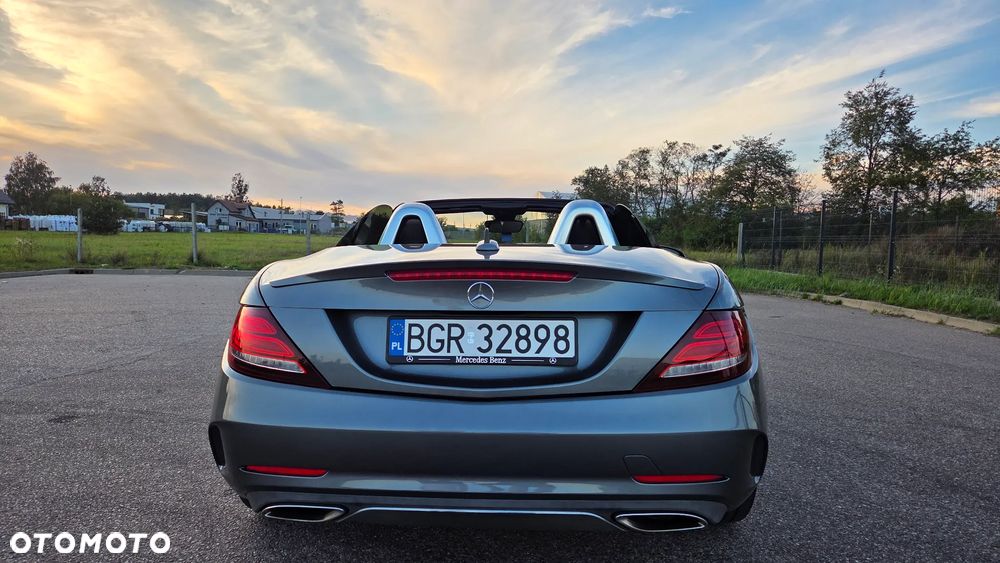 Mercedes-Benz SLC 300 9G-TRONIC - 3
