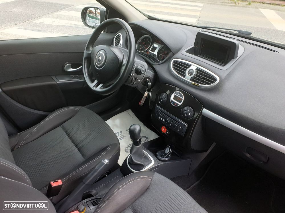 Renault Clio 1.5 dCi Dynamique S - 26