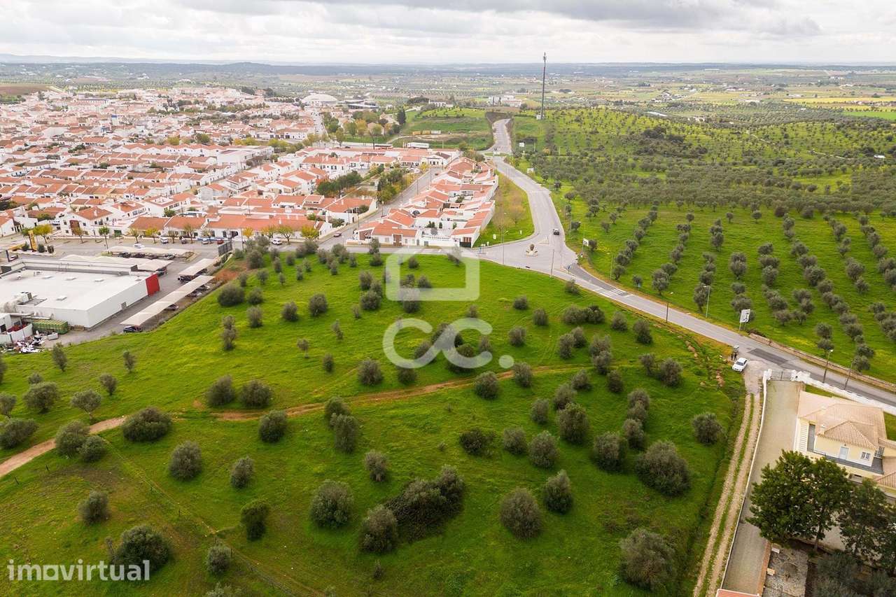 Terreno de 1,25 hectares para construção | Redondo - Grande imagem: 2/24