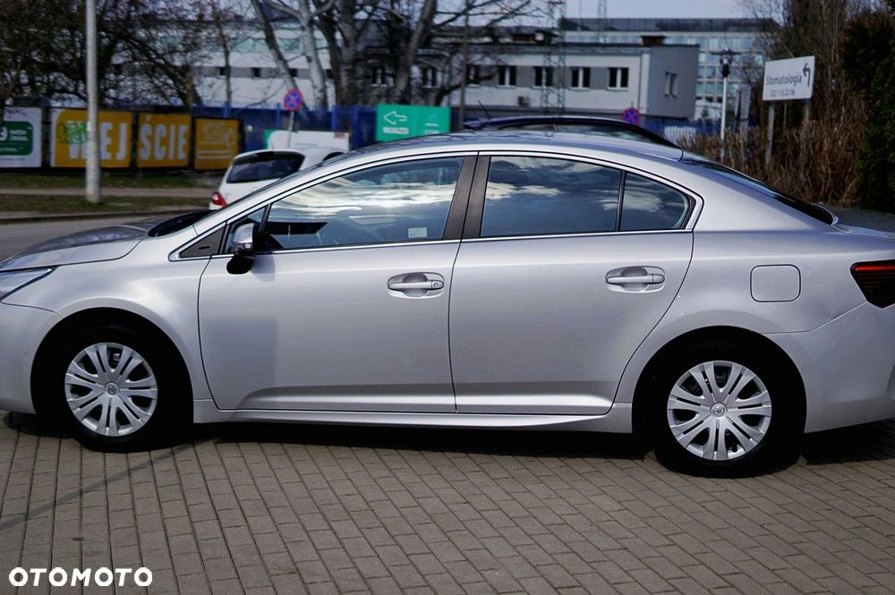 Toyota Avensis 1.8 Active MS - 8