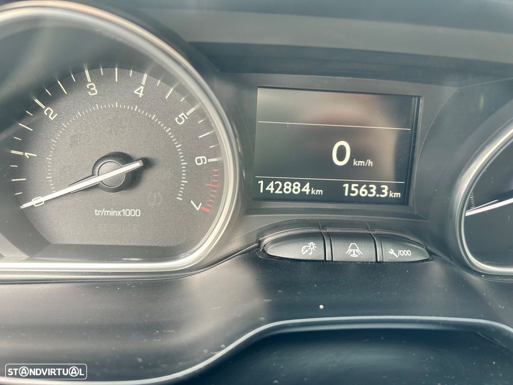 Peugeot 2008 1.2 PureTech Access - 6