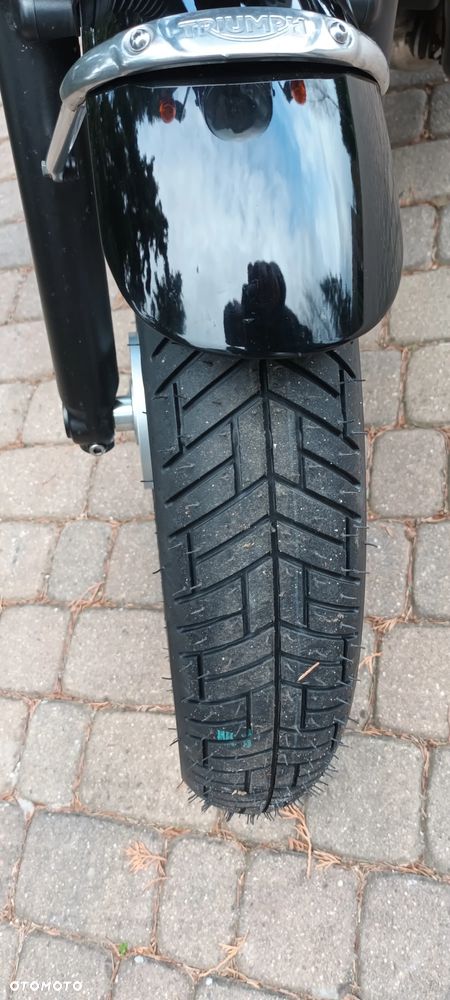 Triumph Bonneville - 15