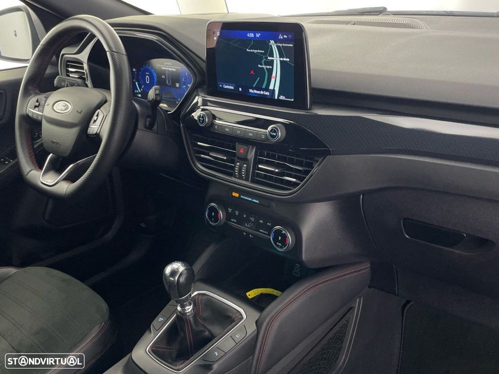 Ford Kuga 1.5 EcoBoost ST-Line X - 22