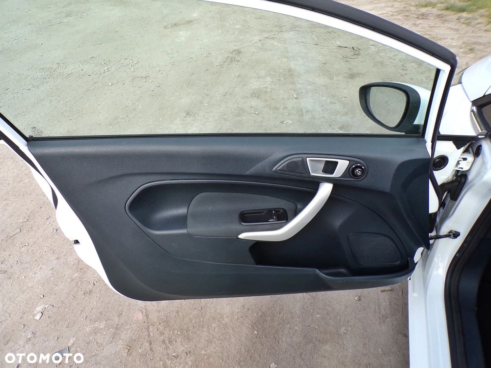 Ford Fiesta 1.25 Titanium - 16