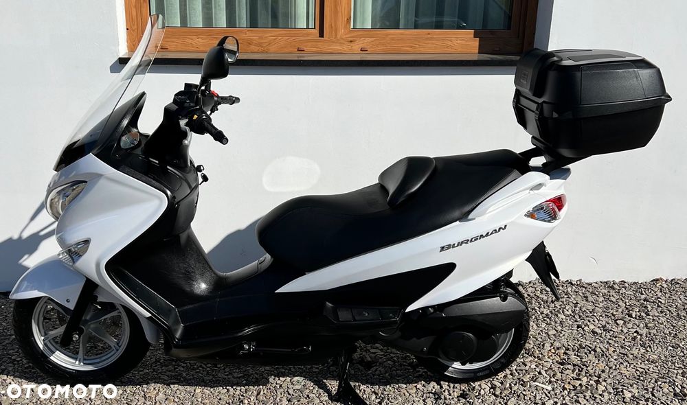 Suzuki Burgman - 8