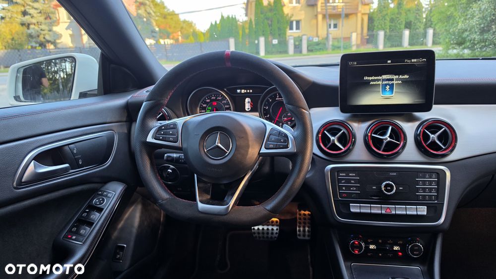 Mercedes-Benz CLA - 9