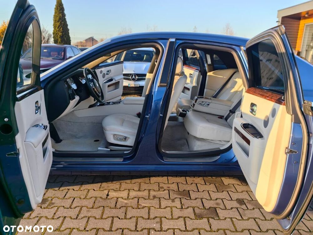 Rolls-Royce Ghost - 9