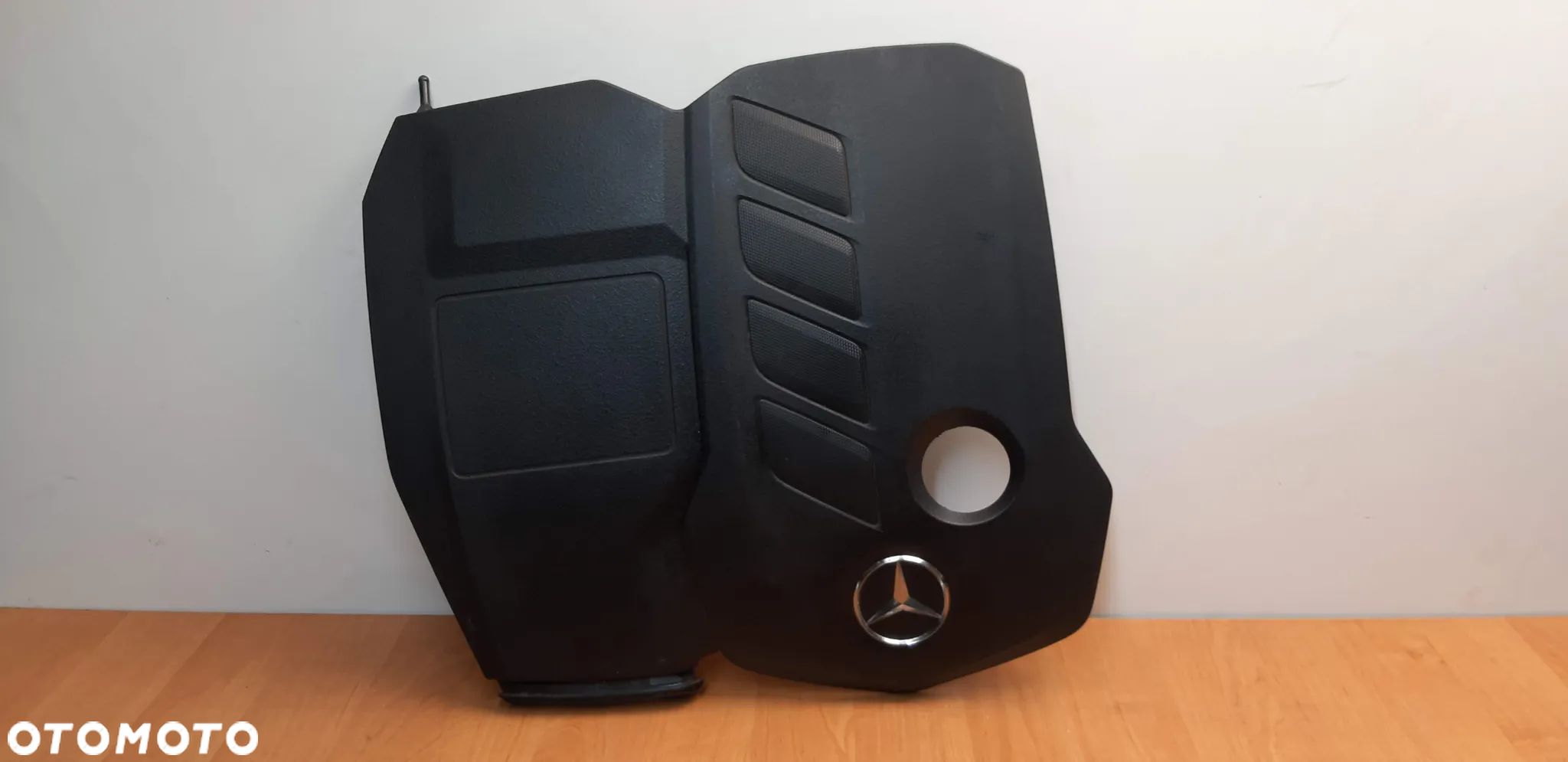 Osłona pokrywa silnika A6540101703 Mercedes W213 Kombi 2017r. 2.0d - 1