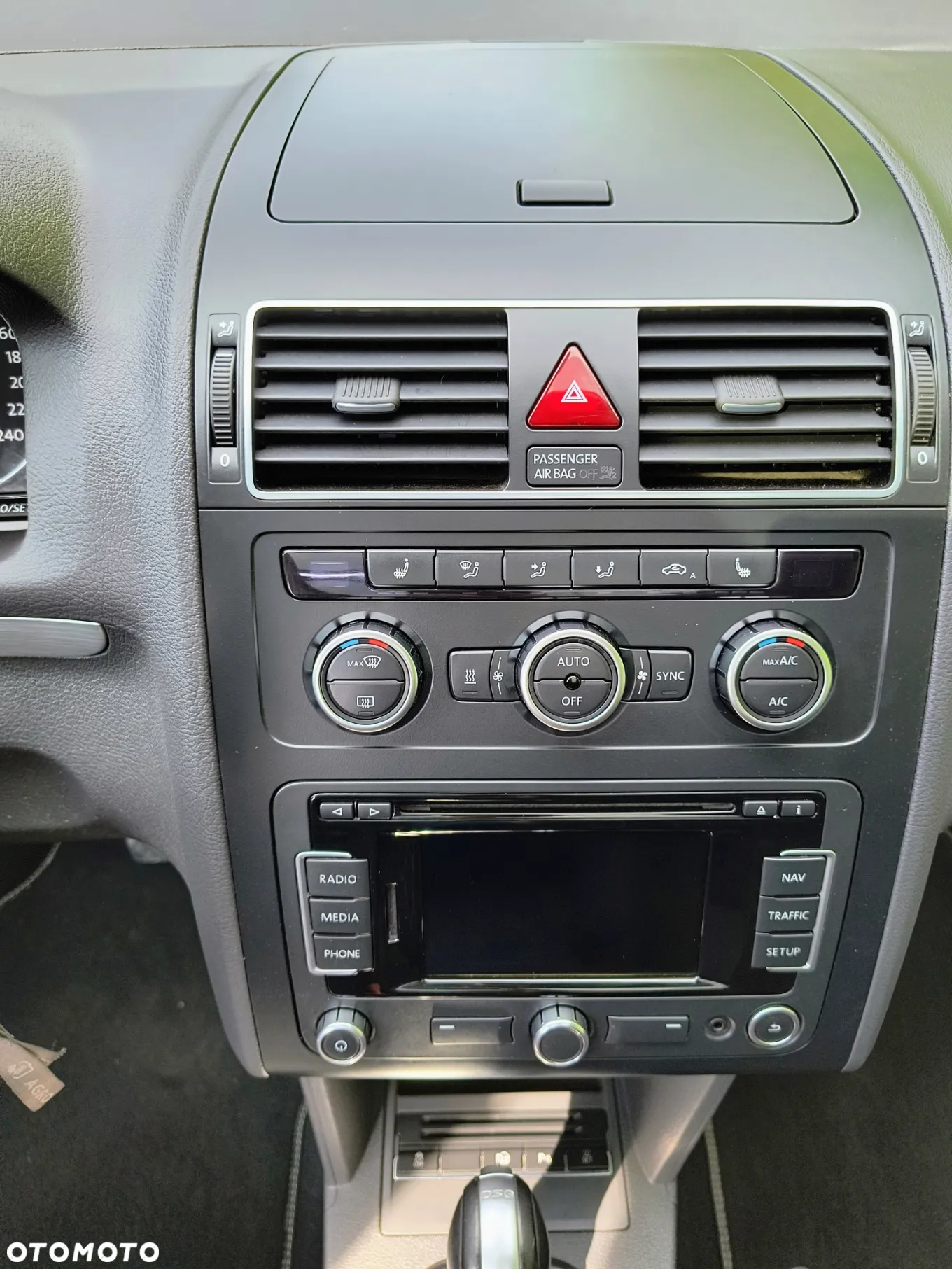 Volkswagen Touran 1.4 TSI DSG Cup - 24