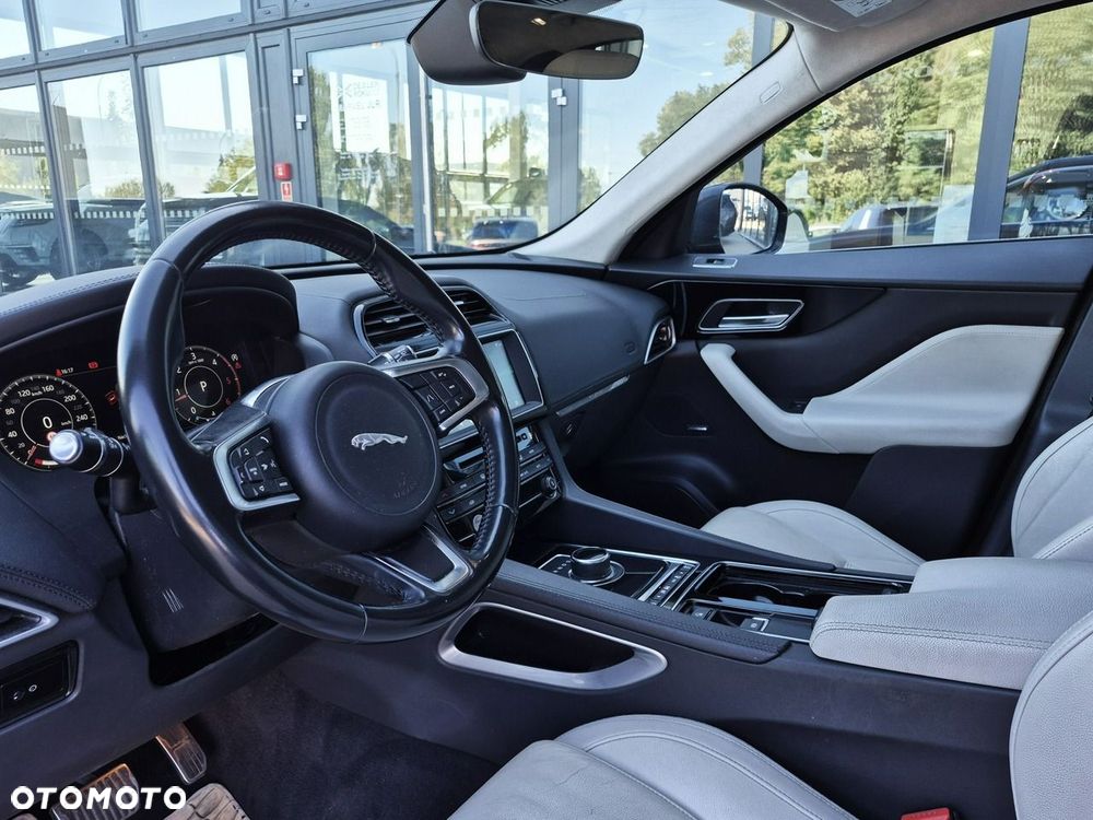 Jaguar F-Pace 25d AWD Prestige - 22