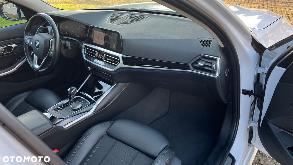 BMW Seria 3 320d Sport Line Shadow sport - 17