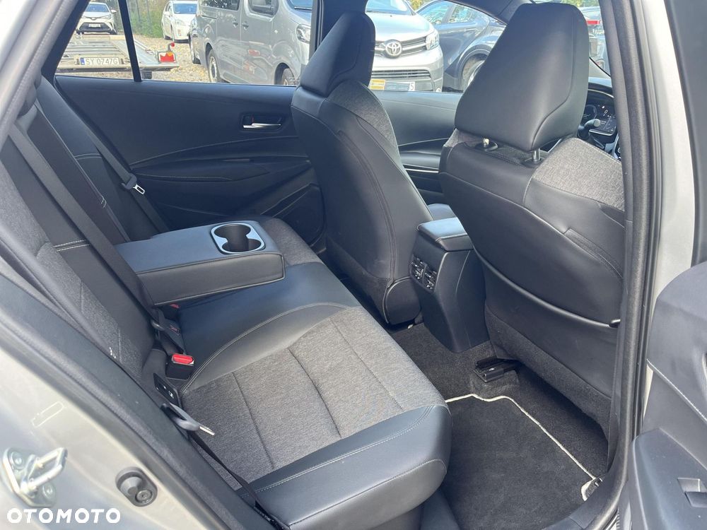 Toyota Corolla 1.8 Hybrid Style - 22