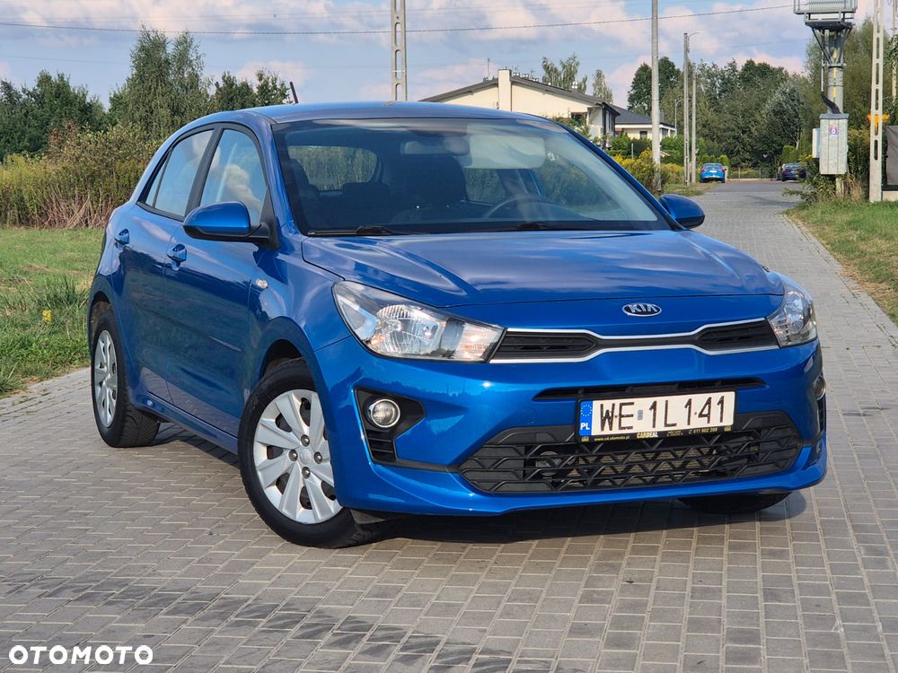Kia Rio 1.2 L - 6