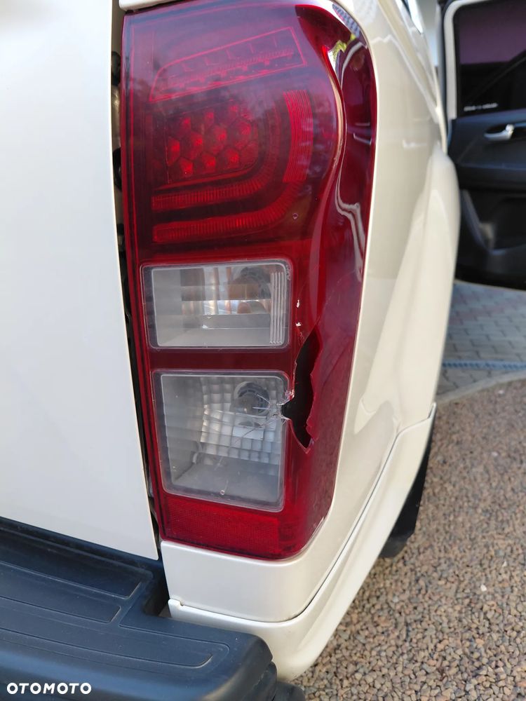 Isuzu D-Max 1.9 DC Shiro - 12