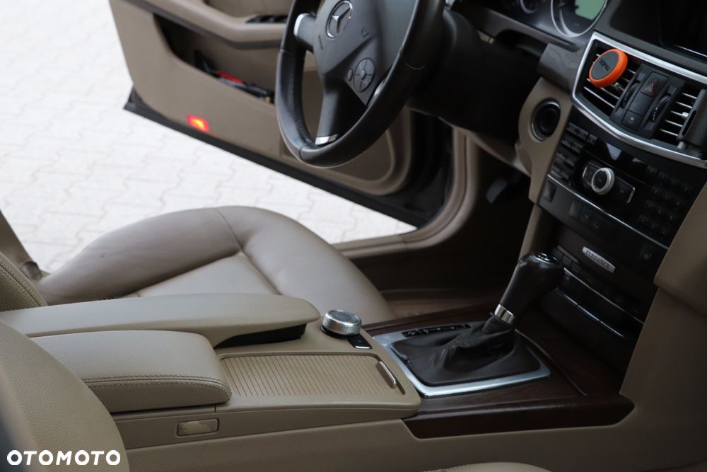 Mercedes-Benz Klasa E - 25