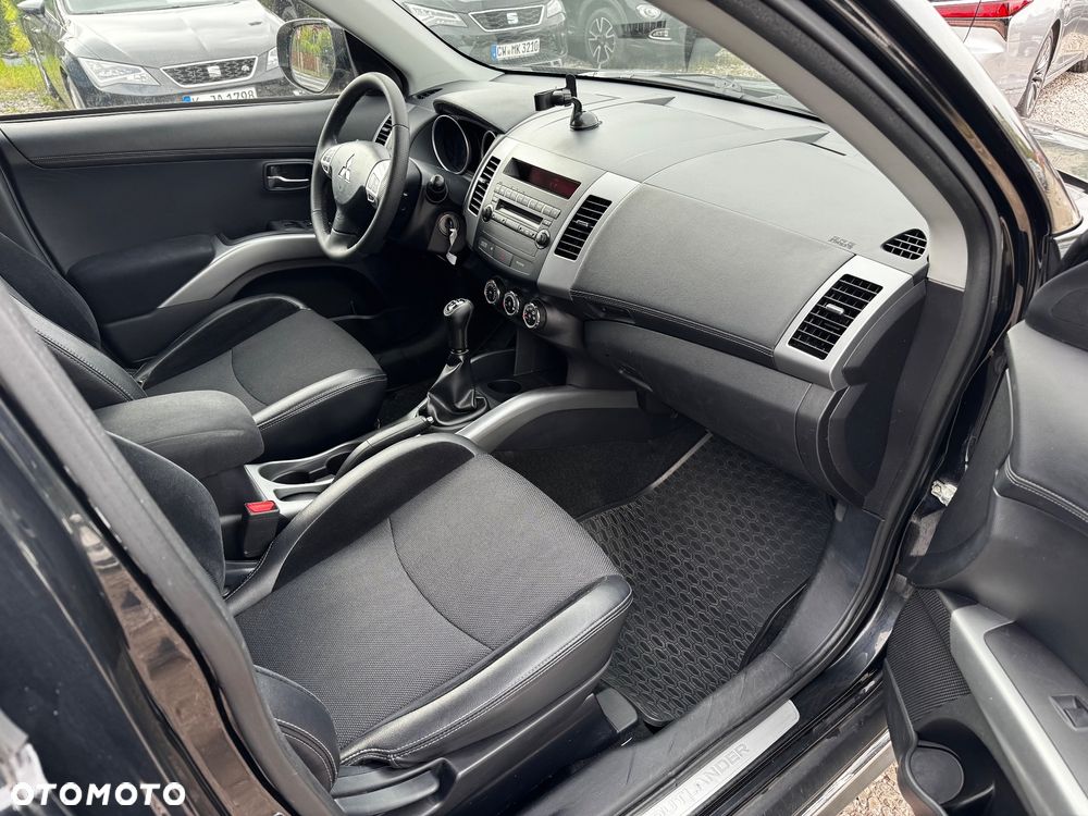 Mitsubishi Outlander 2.0 2WD Invite - 24